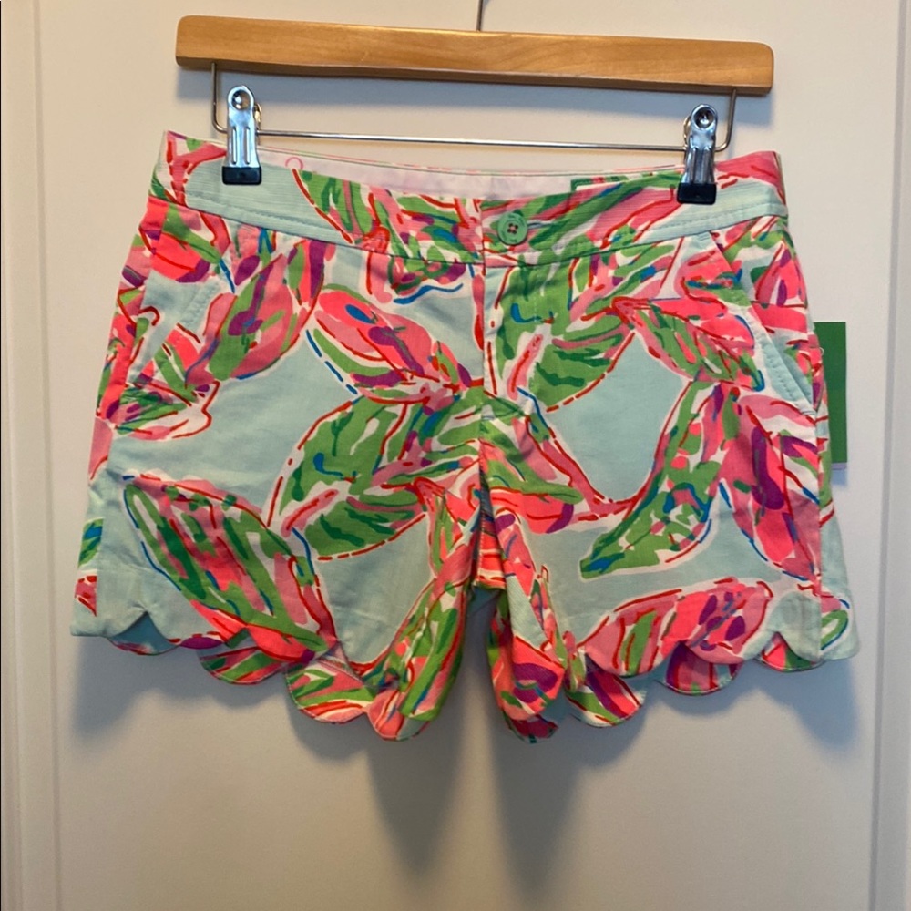 NWT Lilly Pulitzer Buttercup shorts! Colorful Women's Leaf Print Shorts SIZE 00